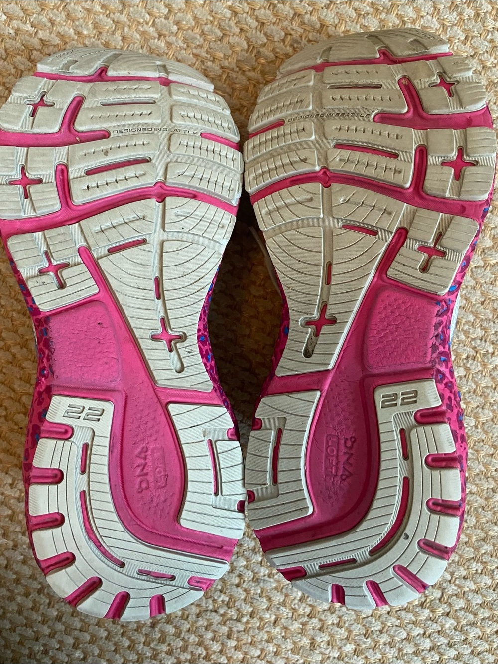 Brooks Women’s Adrenaline GTS Running Shoes - Size 8 - Picture 4 of 6